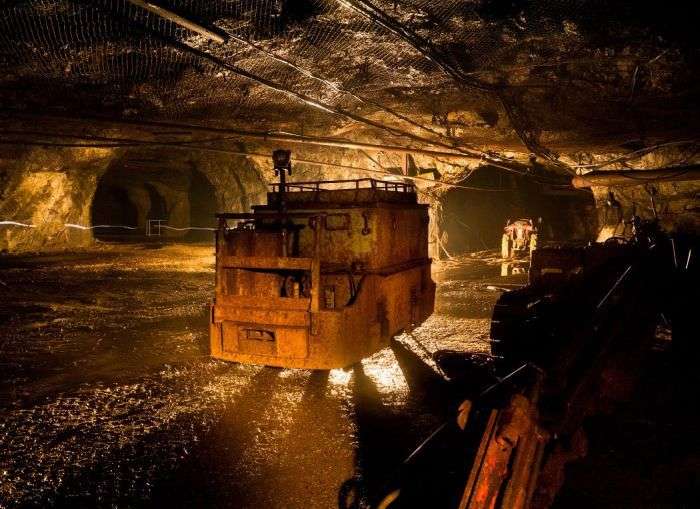Таємничі занедбані шахти (38 фото)
