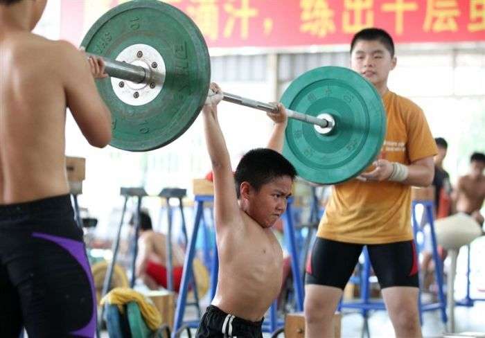 Чого варті китайські золоті медалі на Олімпіаді (38 фото)