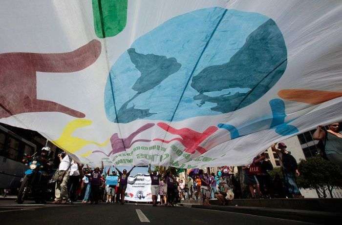 Голий протест в Ріо-де-Жанейро (12 фото)