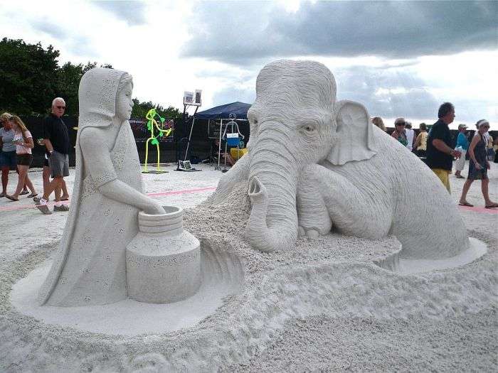 Дивовижні скульптури з піску (20 фото)