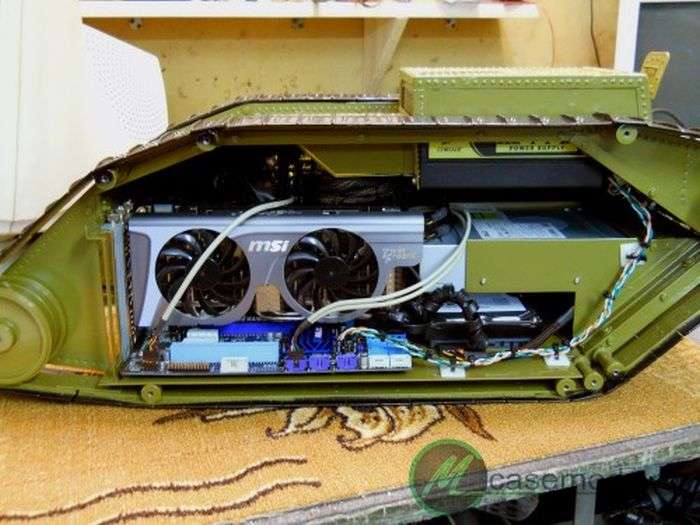 Компютер у вигляді танки MK-4 (111 фото)