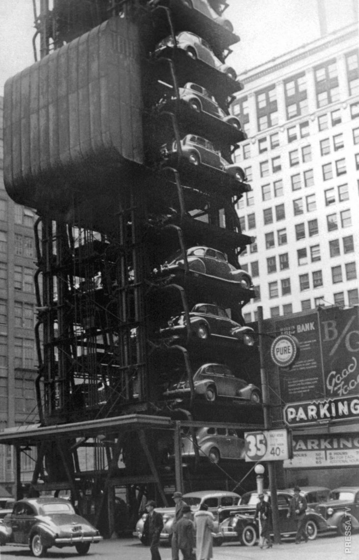 Экономия пространства: удивительные винтажные фотографии вертикальных парковок в 1920-х - 1950-е годах 
