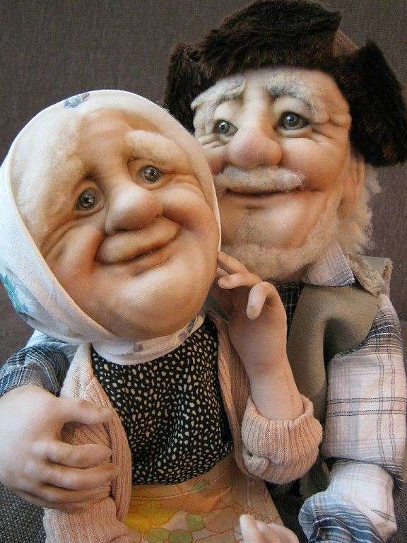 Житeльницa Hoвocибиpcкa сделала куклы 