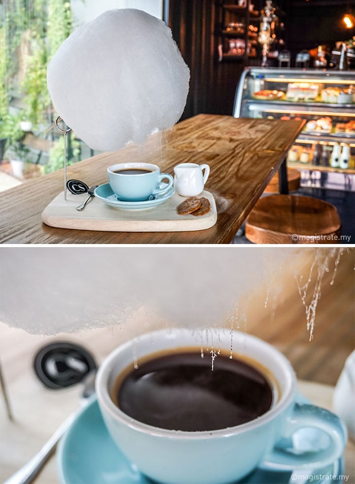 Необычная подача кофе в одном кафе в Шанхае сделало его очень популярным страны,туризм