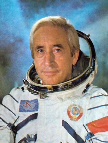 Невероятная история однажды «расстрелянного» советского космонавта-героя 