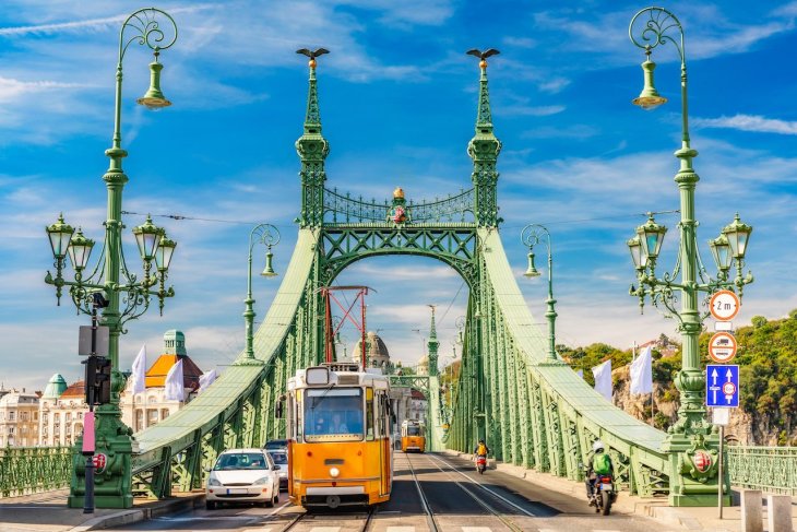 Сколько нужно зарабатывать, чтобы жить в 50 крупнейших городах мира 