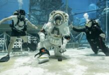 NASA тестує скафандр нового покоління в симуляції під водою