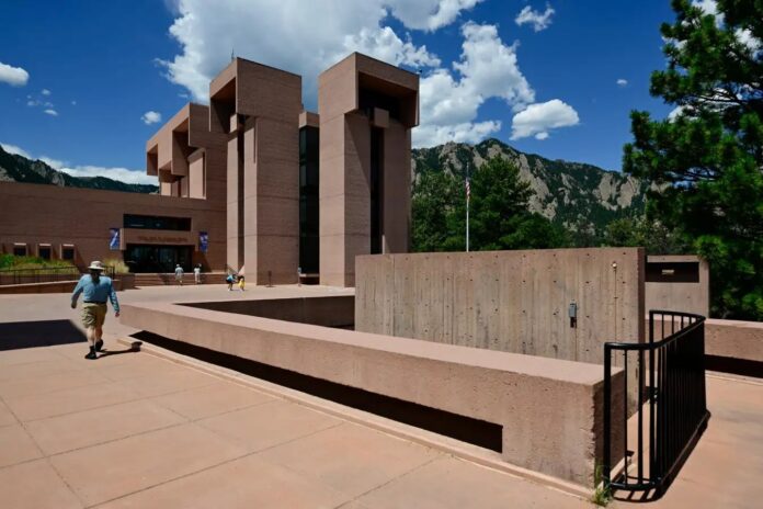 d833ca97-bf33-47bd-84df-b5155e232849