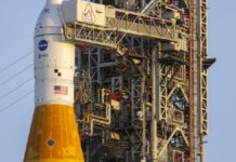 Artemis II: Перша пілотована місячна місія за 50 років транслюється у прямому ефірі з глибокого космосу 🚀