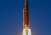 Artemis II: Астронавти вирушають в обліт Місяця